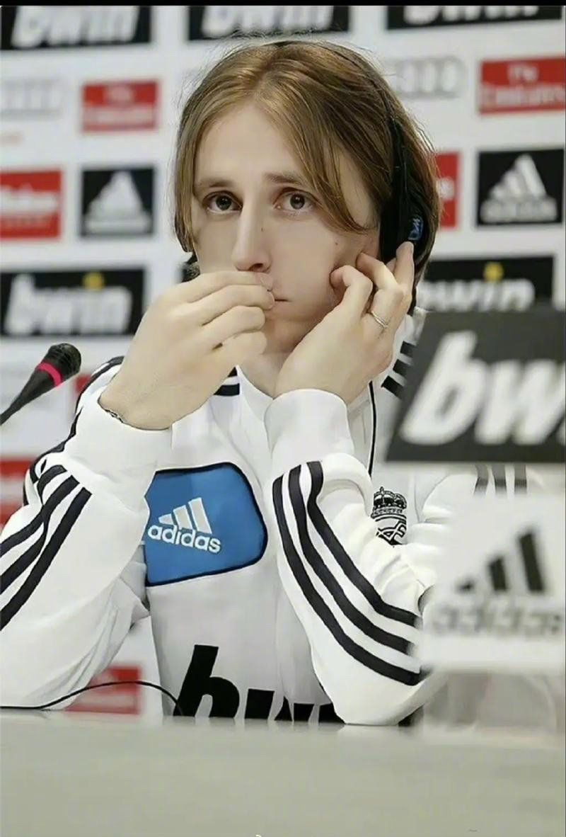 米兰欲以恩昆库换莱万 巴萨消息人士否认交易